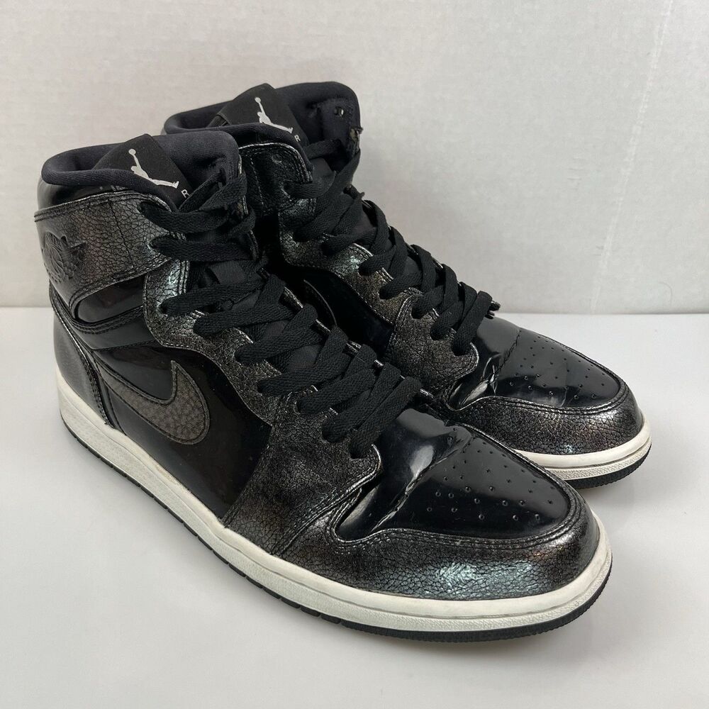 Nike Air Jordan 1 Retro High Black Metallic Silver Sneakers Mens Size 11